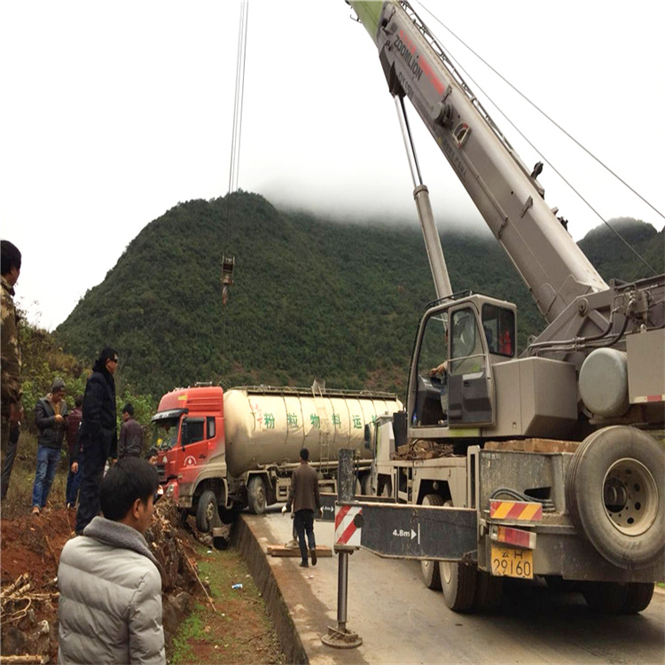 轵城镇吊车道路救援24小时